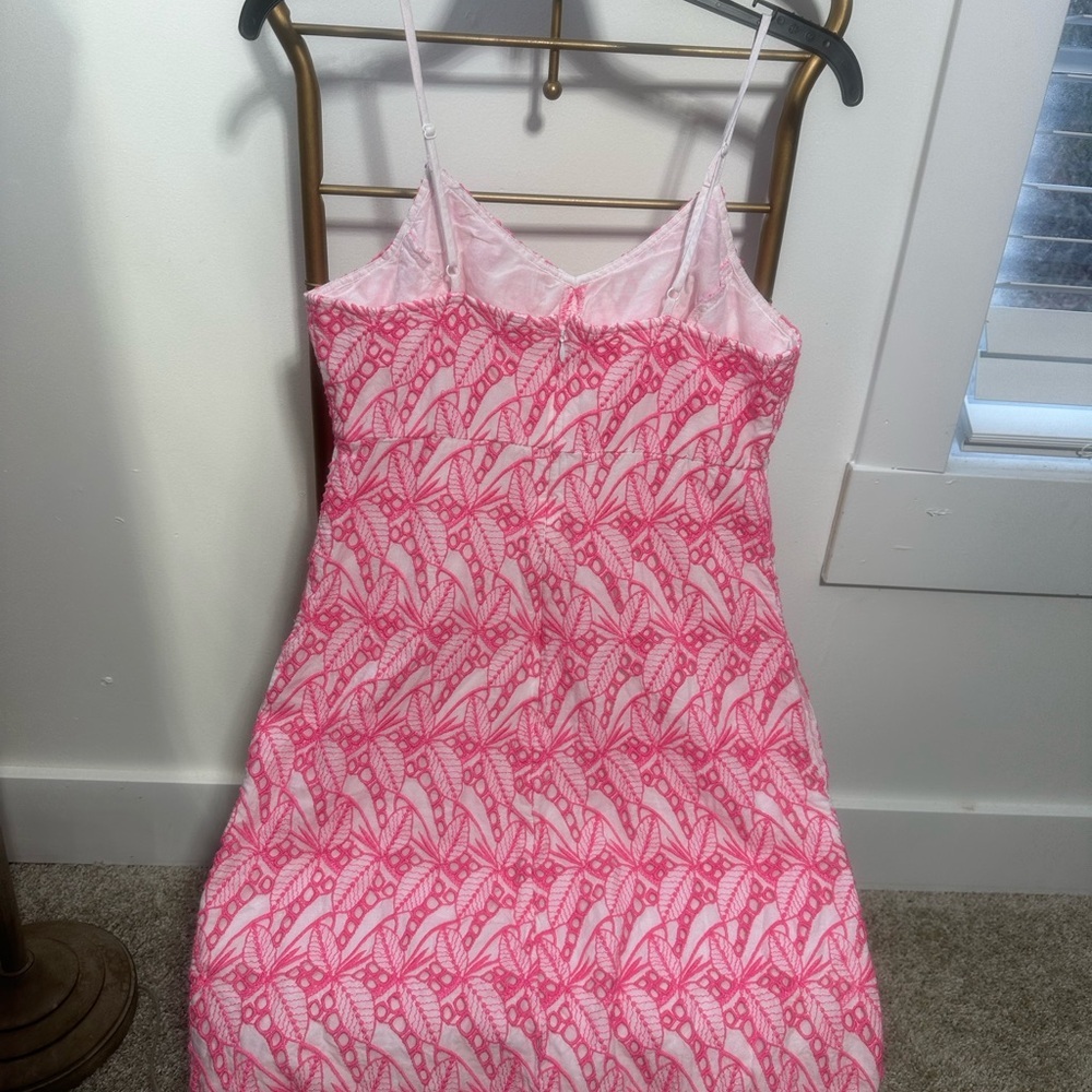 Crown & Ivy Pink and White Embroidered Mini Dress Womens Size 10 EUC - Picture 2 of 10